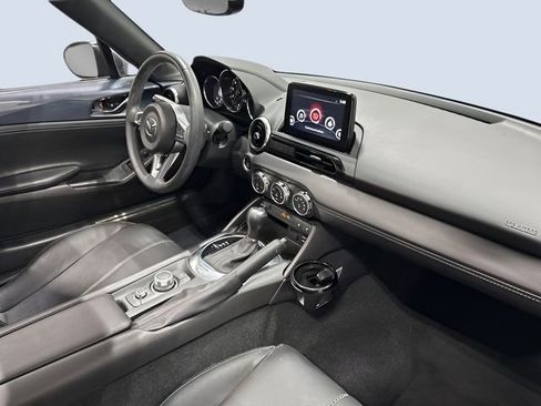 Used 2021 MAZDA MX-5 Miata RF Grand Touring image 13