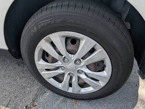 Used 2022 Kia Soul LX FWD image 18