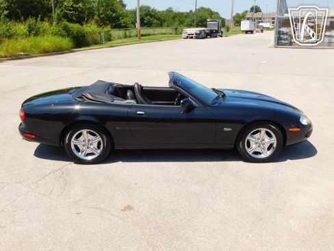 Used 1998 Jaguar XK8 image 29