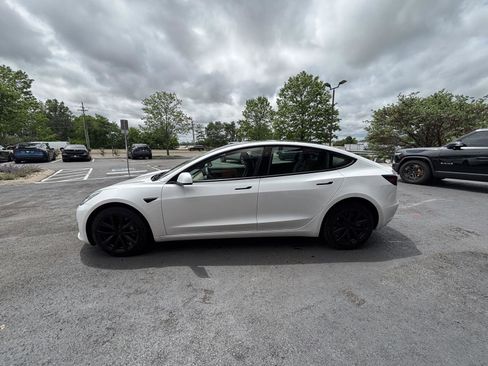 Used 2023 Tesla Model 3 Standard Range RWD image 5