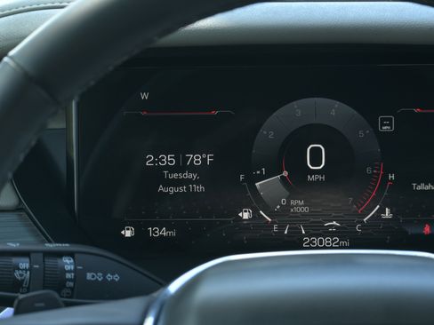 Used 2024 GMC Acadia Elevation w/ Luxury Package FWD image 21