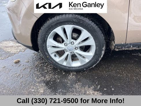 Used 2015 Kia Soul + image 16