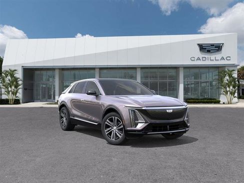 New 2026 Cadillac Lyriq Luxury RWD image 2