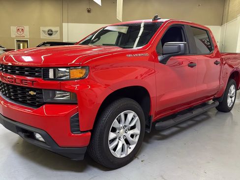 Used 2020 Chevrolet Silverado 1500 Custom w/ Custom Value Package image 12