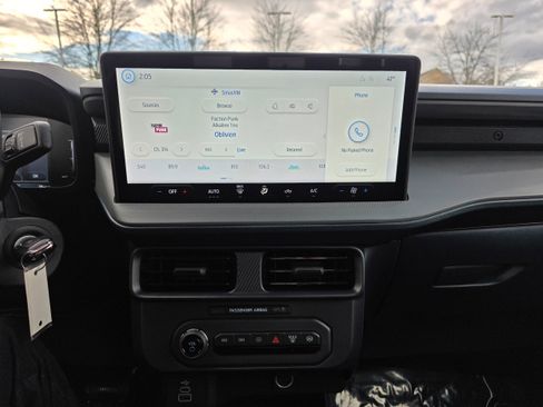 New 2025 Ford Maverick XL w/ Equipment Group 102A image 13