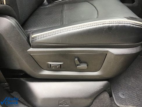 Used 2023 RAM 3500 Laramie image 22