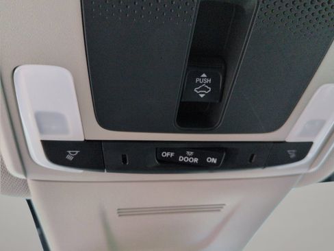 Used 2024 Honda CR-V EX-L image 25