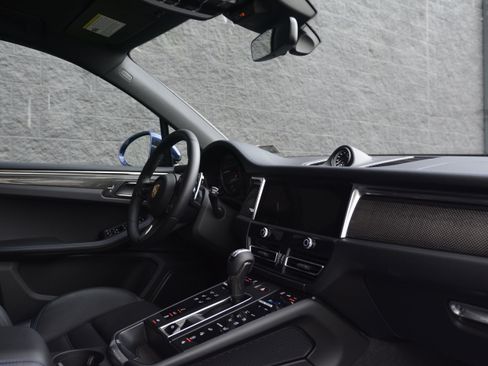 Certified 2024 Porsche Macan GTS w/ Premium Plus Package image 27