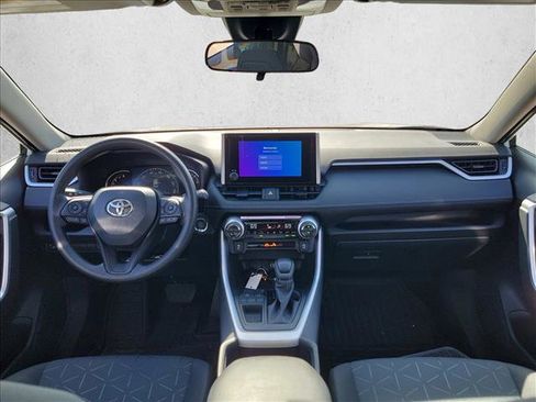 Used 2025 Toyota RAV4 XLE image 18