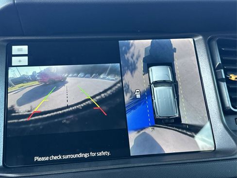 Used 2024 Ford Bronco Badlands image 23