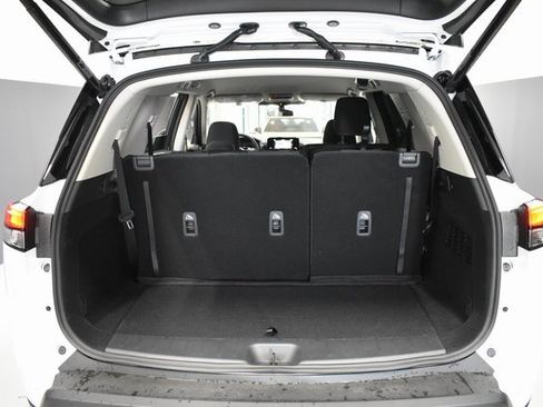 New 2025 Nissan Pathfinder SV image 33