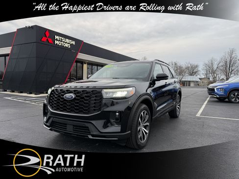 Used 2025 Ford Explorer ST-Line image 4