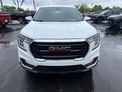 Used 2022 GMC Terrain SLE image 32