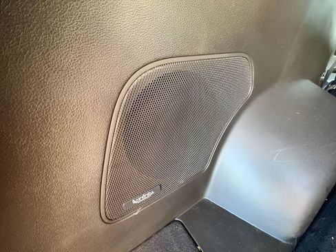 Used 2020 Hyundai Santa Fe Limited image 32