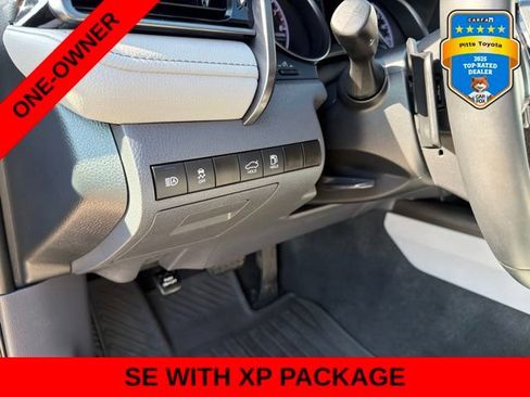 Used 2022 Toyota Camry SE FWD image 15