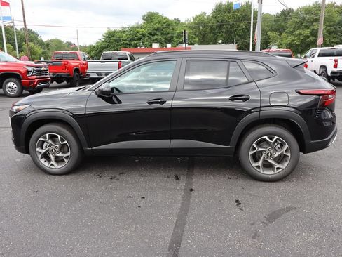 New 2026 Chevrolet Trax LT w/ LT Convenience Package FWD image 21