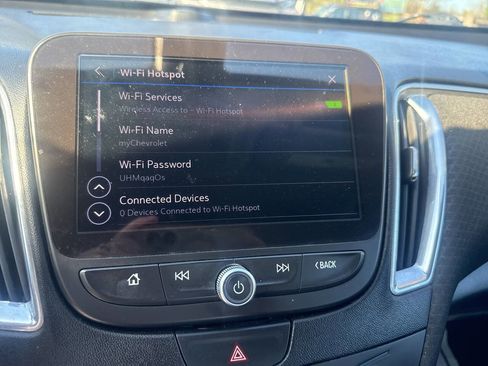 Used 2019 Chevrolet Malibu LT FWD image 37