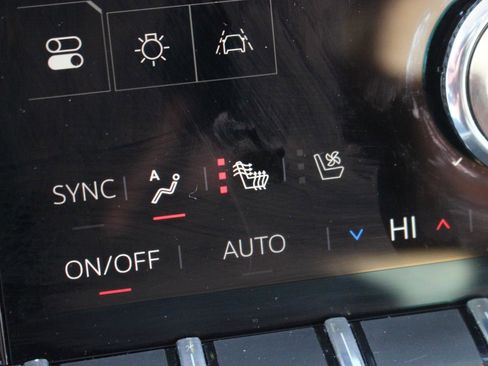 Used 2025 GMC Acadia Denali w/ Super Cruise Package image 28