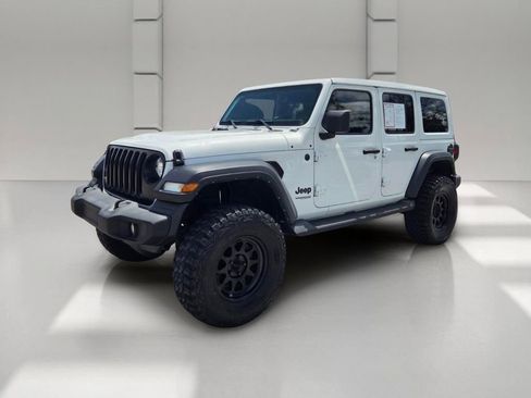 Used 2022 Jeep Wrangler Unlimited Sport w/ Sun And Sound Package AWD/4WD image 4