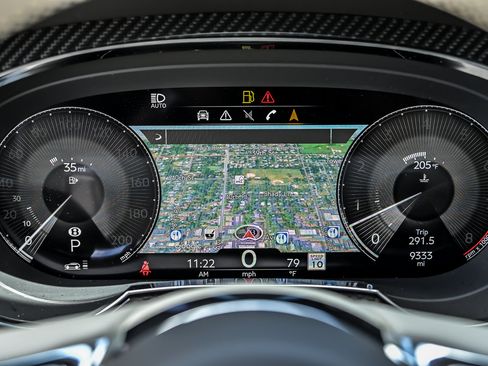 Certified 2022 Bentley Bentayga AWD/4WD image 29