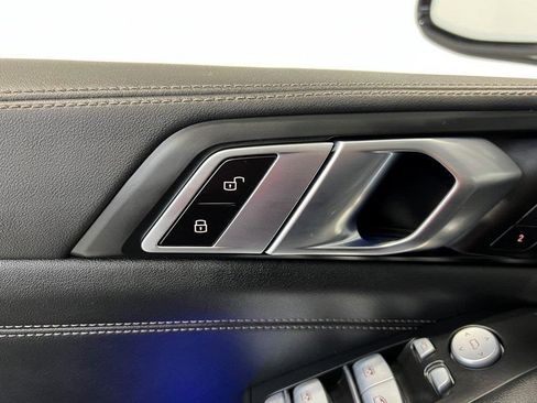 Used 2024 BMW X7 M60i w/ Executive Package image 35