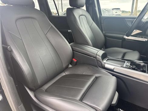 Used 2025 Mercedes-Benz GLB 250 image 11