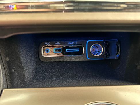 Used 2017 Jeep Grand Cherokee Limited AWD/4WD image 21