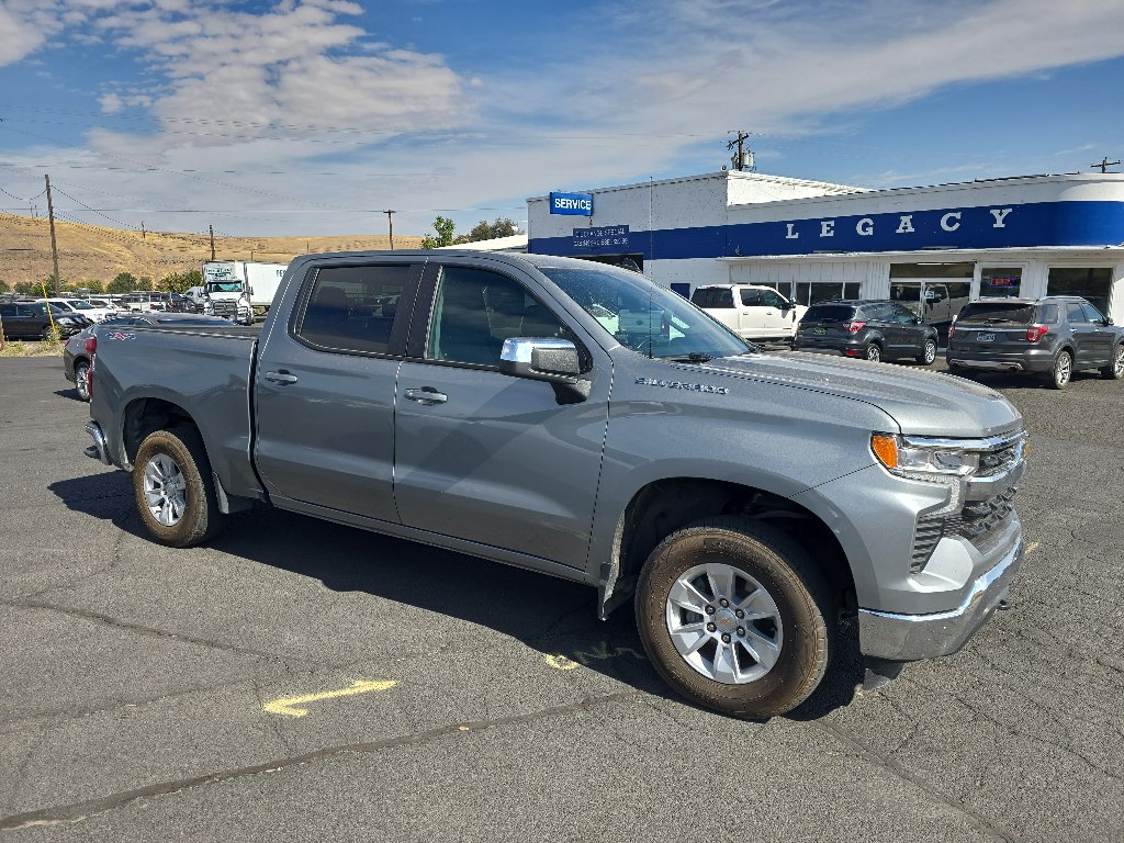 Used 2025 Chevrolet Silverado 1500 LT AWD/4WD image 1