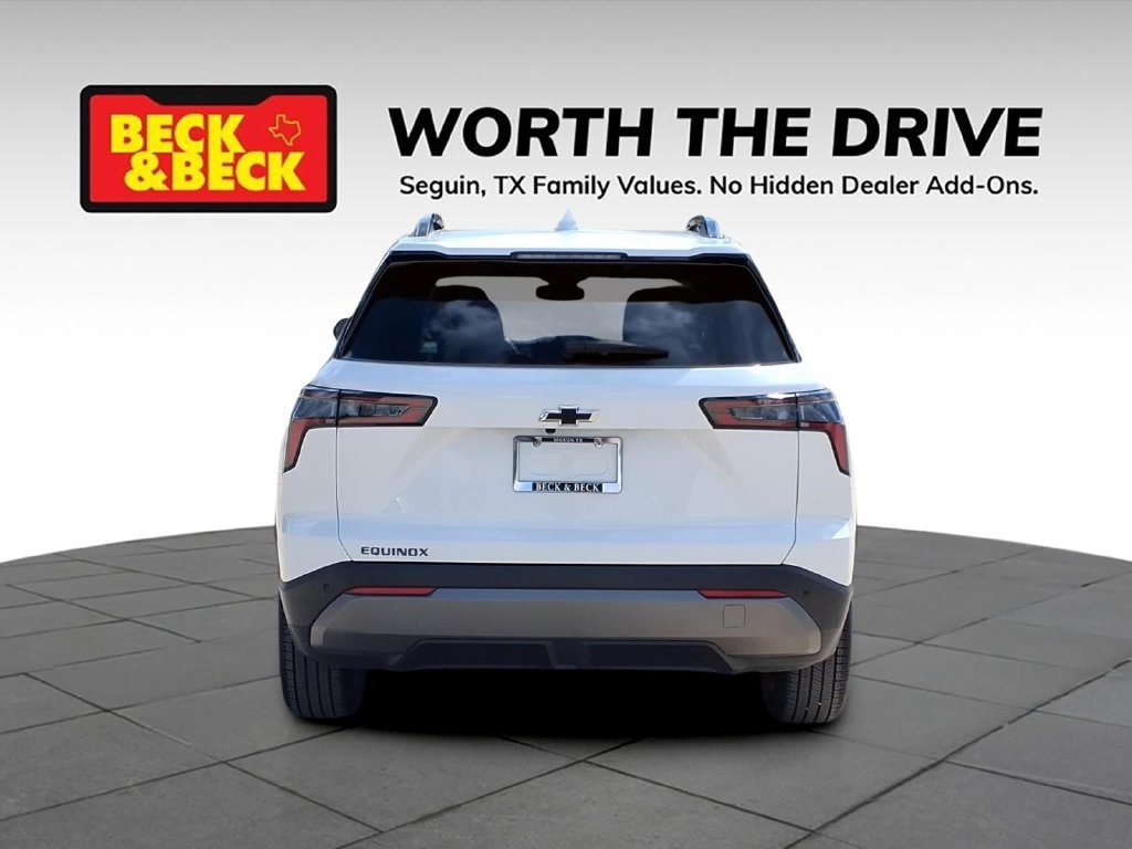 Used 2026 Chevrolet Equinox LT w/ Convenience Package II FWD image 6