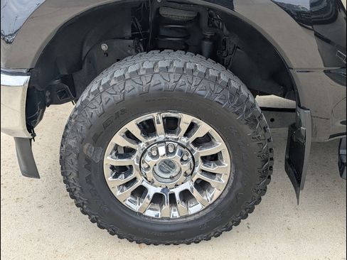 Used 2022 Ford F250 XLT w/ XLT Premium Package image 18