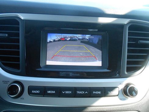 Used 2021 Hyundai Accent SE image 12