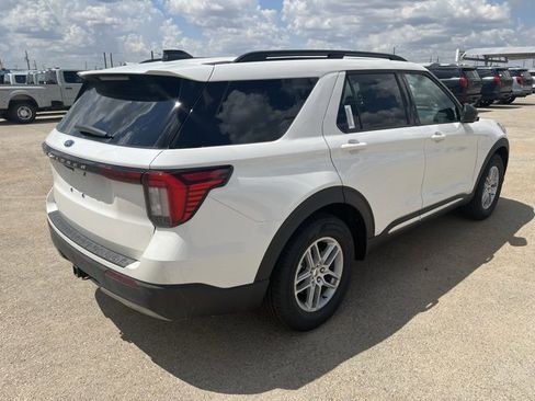 New 2025 Ford Explorer Active w/ Active Comfort Package image 8