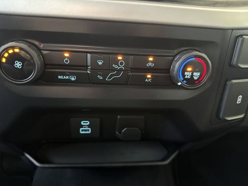 Used 2023 Ford F150 XLT AWD/4WD image 25