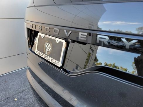 Used 2024 Land Rover Discovery Dynamic SE image 46