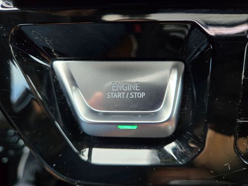 Used 2022 GMC Sierra 1500 Denali Ultimate image 32