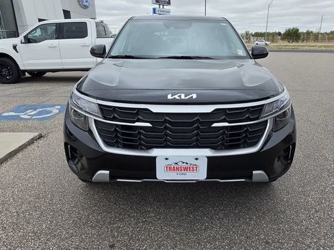 Used 2026 Kia Seltos LX AWD/4WD image 3