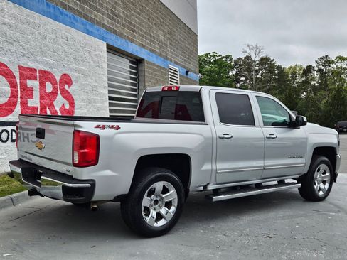 Used 2018 Chevrolet Silverado 1500 LTZ AWD/4WD image 7