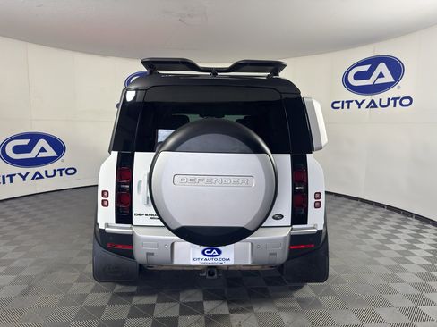 Used 2020 Land Rover Defender 110 HSE AWD/4WD image 4