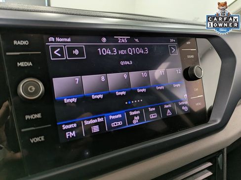 Used 2022 Volkswagen Taos SE image 14