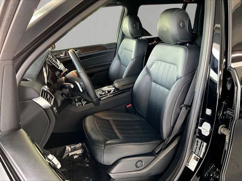 Used 2017 Mercedes-Benz GLS 450 4MATIC image 27