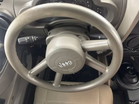 Used 2009 Jeep Wrangler Unlimited X AWD/4WD image 28