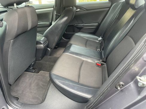Used 2019 Honda Civic Sport image 16