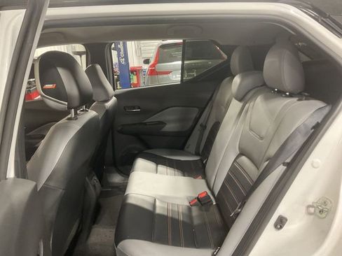 Used 2022 Nissan Kicks SR w/ Premium Package image 9