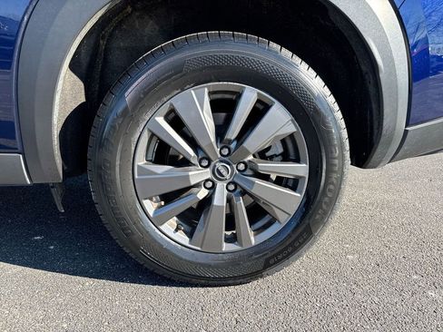 Used 2024 Nissan Pathfinder SV image 27