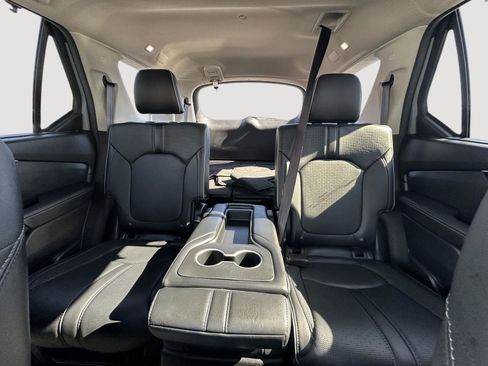 Used 2024 Honda Pilot Elite image 54
