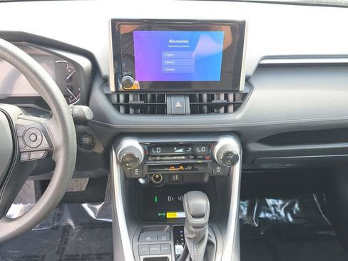 Used 2025 Toyota RAV4 XLE w/ Convenience Package image 22