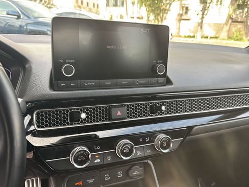 Used 2025 Honda Civic Sport image 11