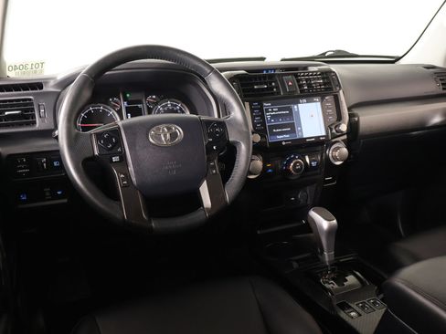 Used 2022 Toyota 4Runner TRD Off-Road Premium AWD/4WD image 2