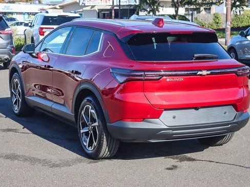 New 2026 Chevrolet Equinox EV LT image 2