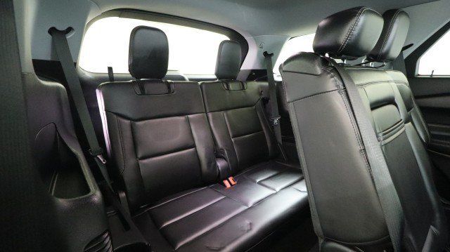 Used 2021 Ford Explorer XLT w/ Equipment Group 202A AWD/4WD image 12